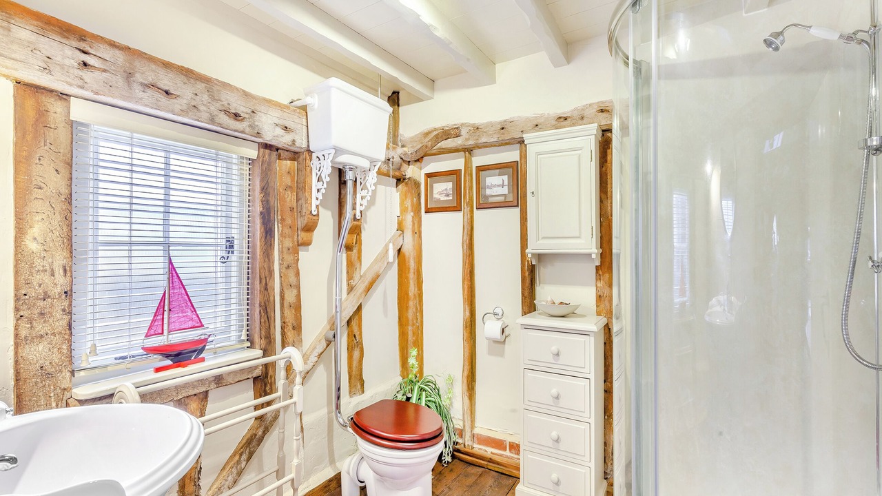 Photo of Bathroom in Heybridge