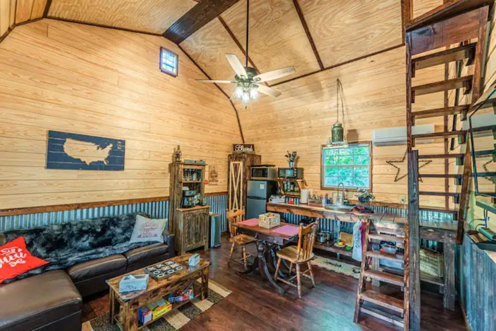 Photo of Livingroom in Oakwood