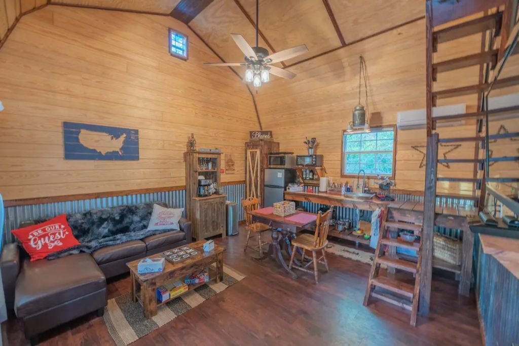 Photo of Livingroom in Oakwood