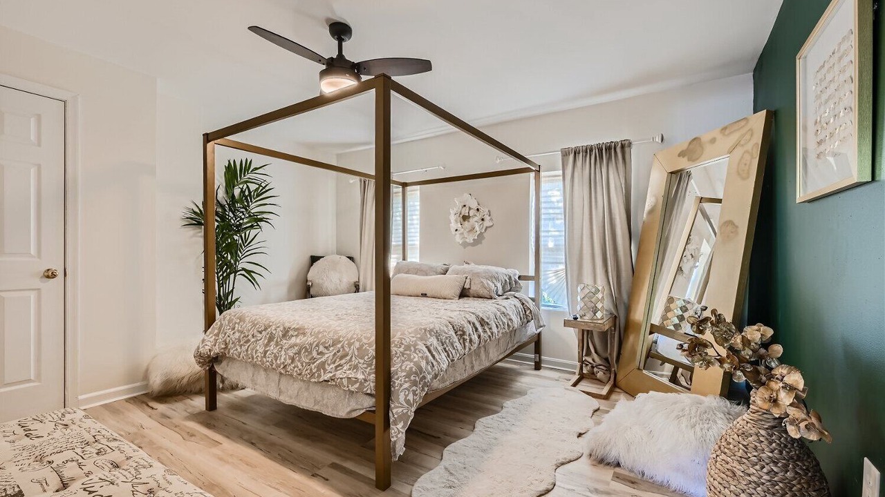 Photo of Bedroom in Downtown Baltimore