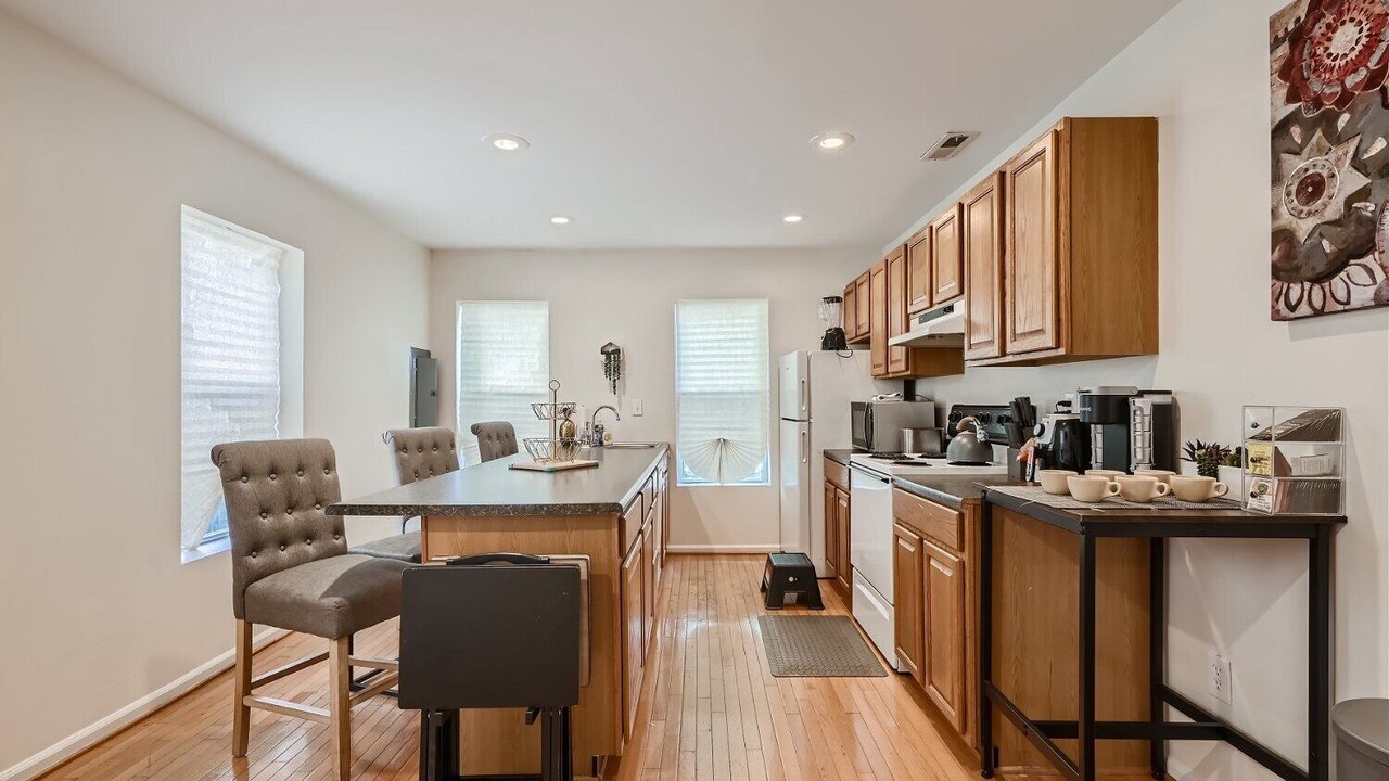 Photo of Others in Downtown Baltimore