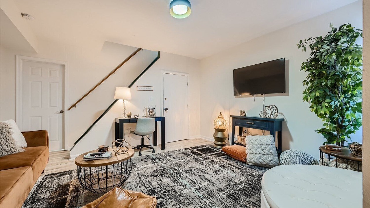 Photo of Livingroom in Downtown Baltimore