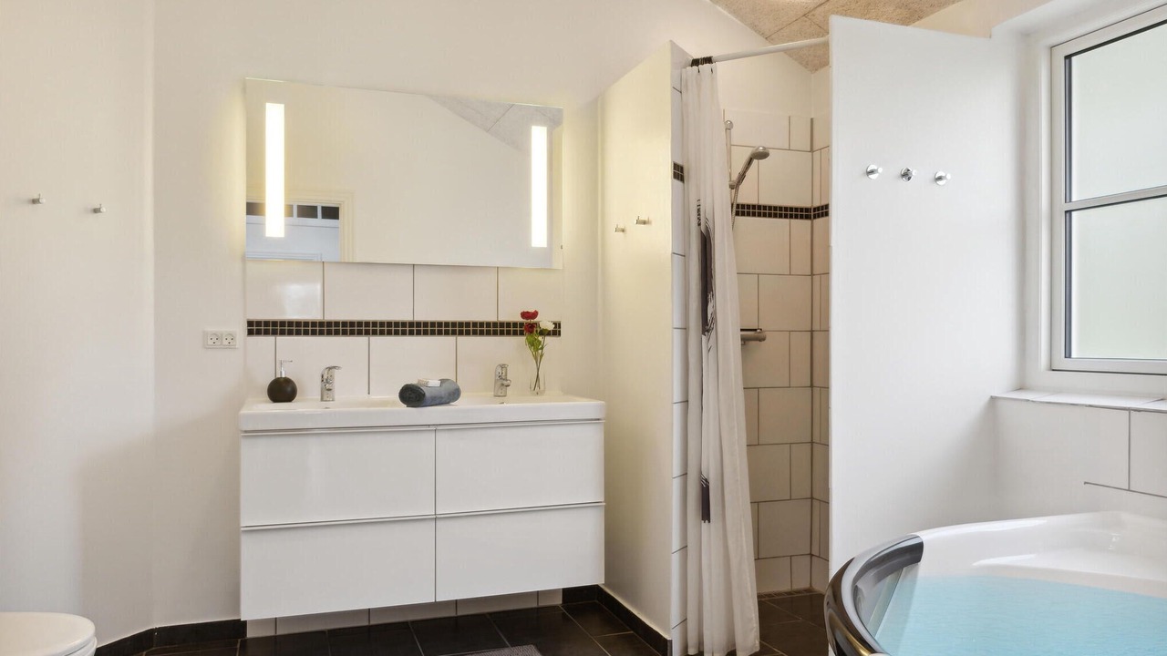 Photo of Bathroom in Helberskov Strand