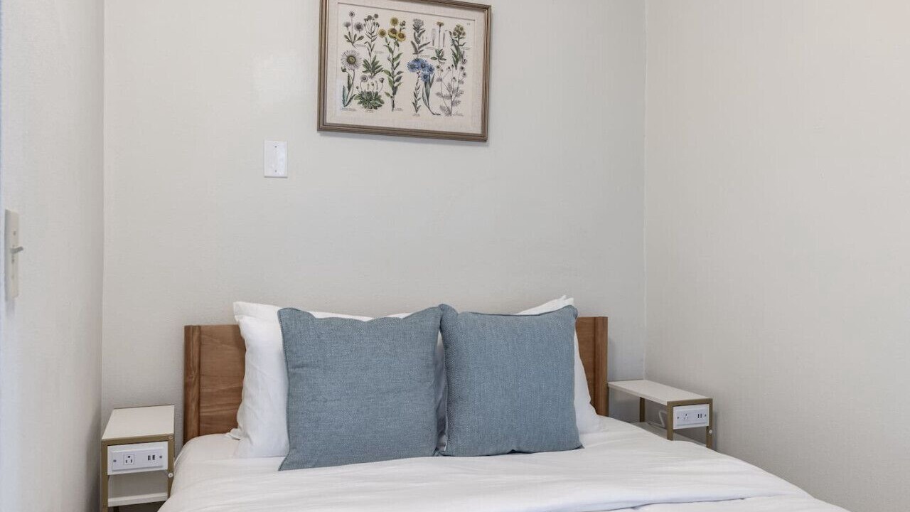 Photo of Others in Minor