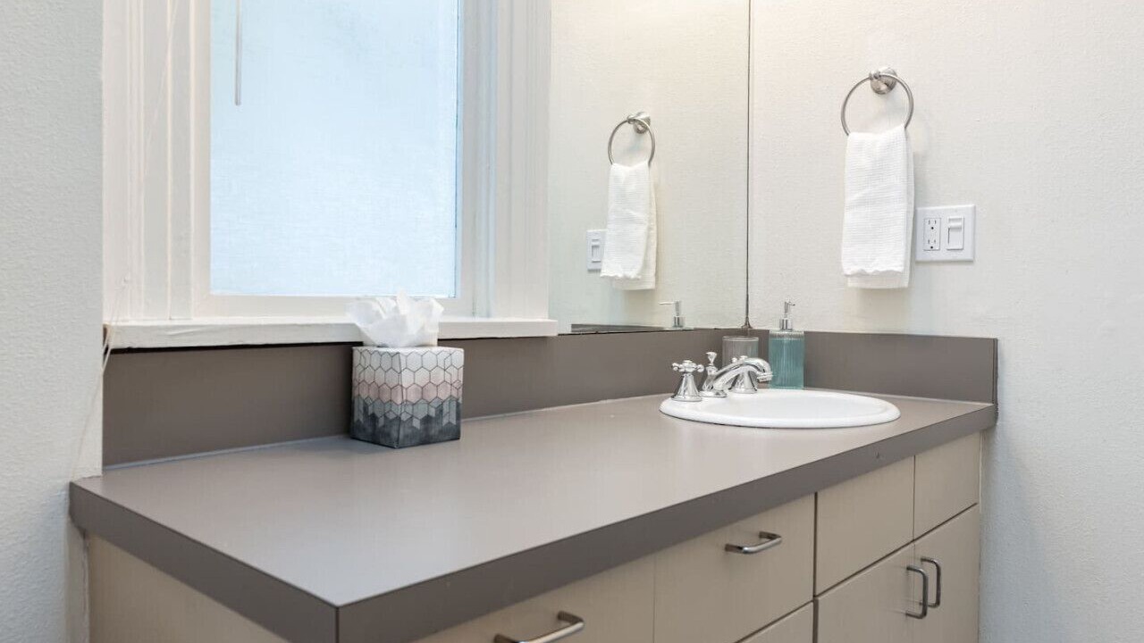 Photo of Bathroom in Minor