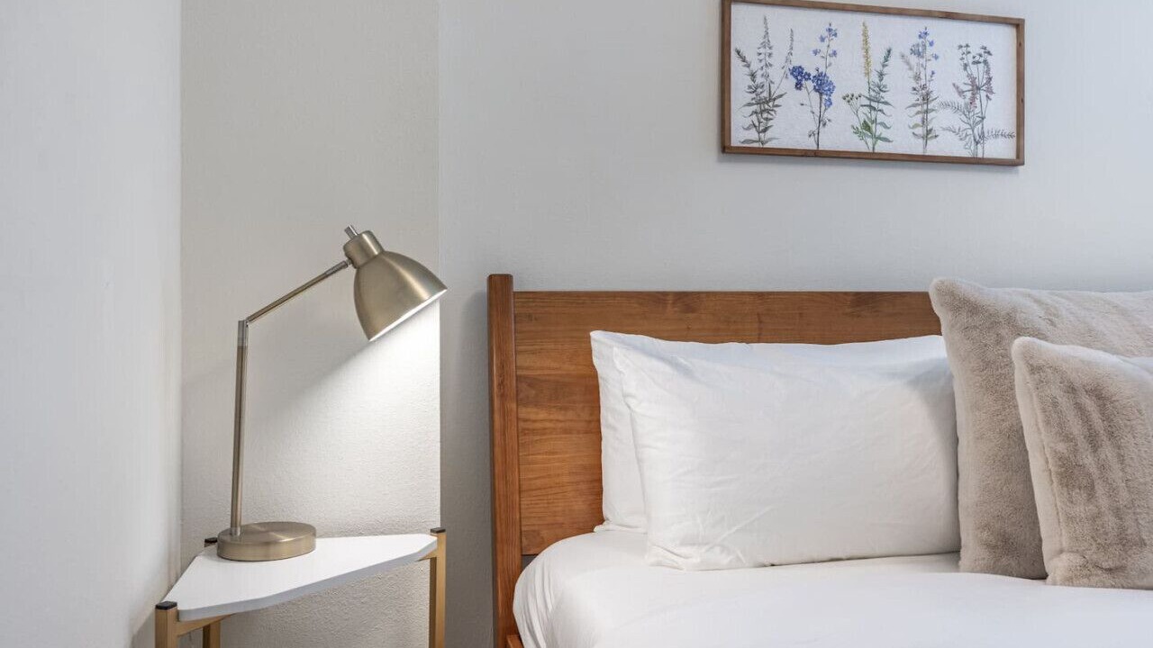 Photo of Others in Minor