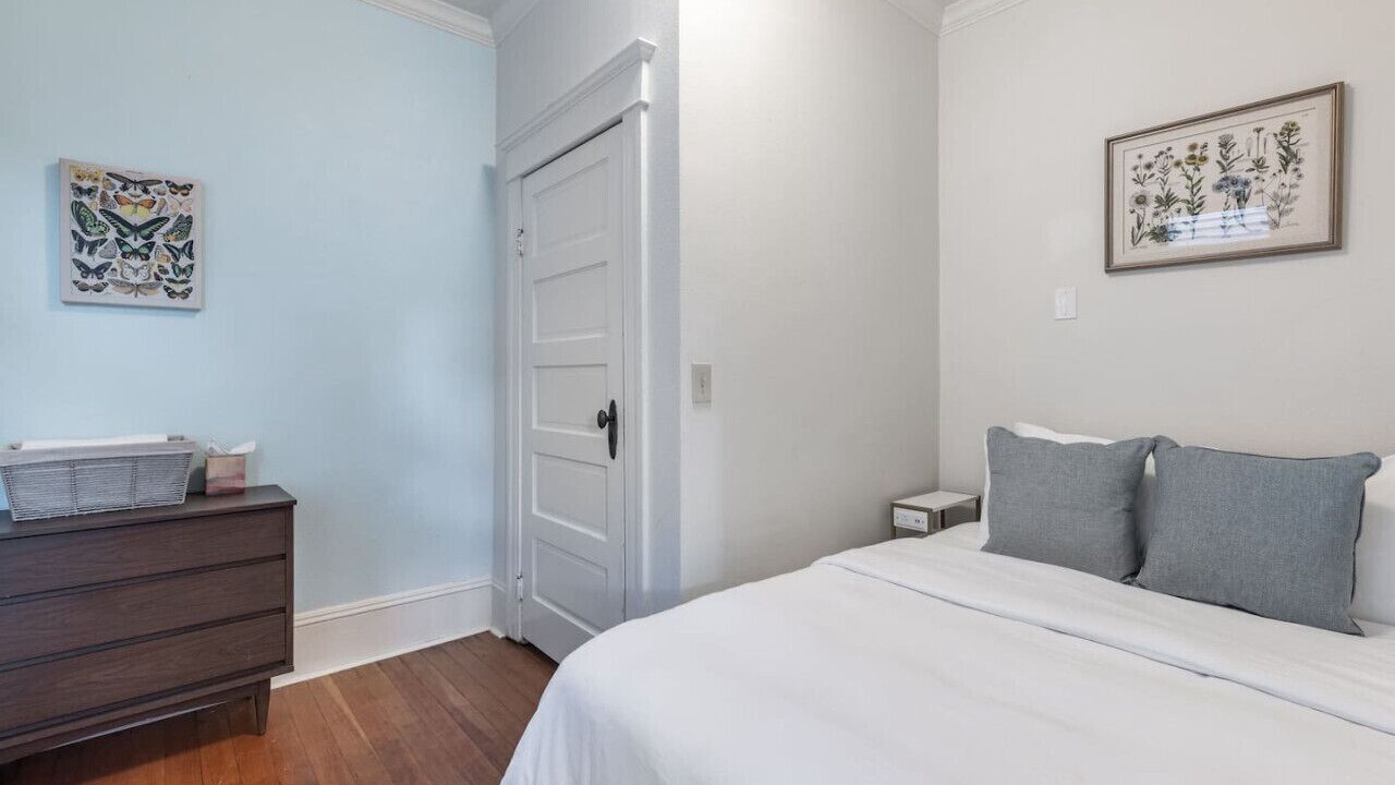 Photo of Others in Minor