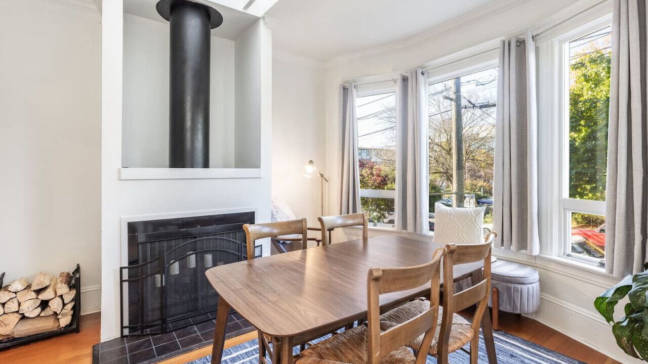 Photo of Bedroom in Minor