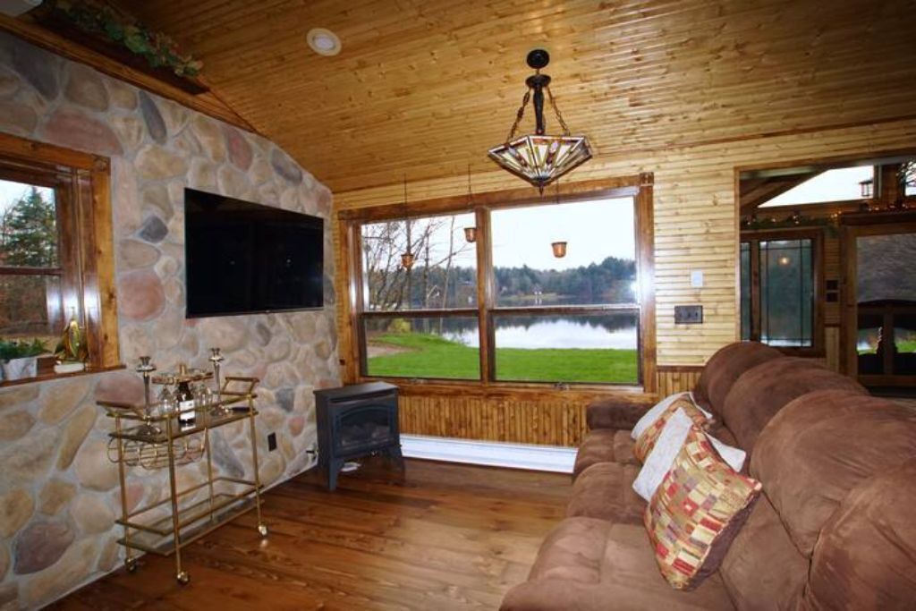 Photo of Livingroom in Forestport