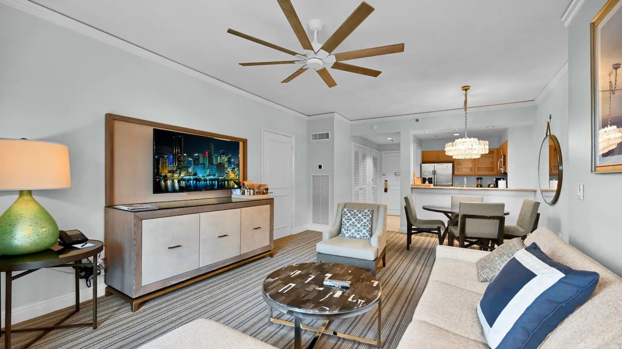 Photo of Livingroom in Key Biscayne