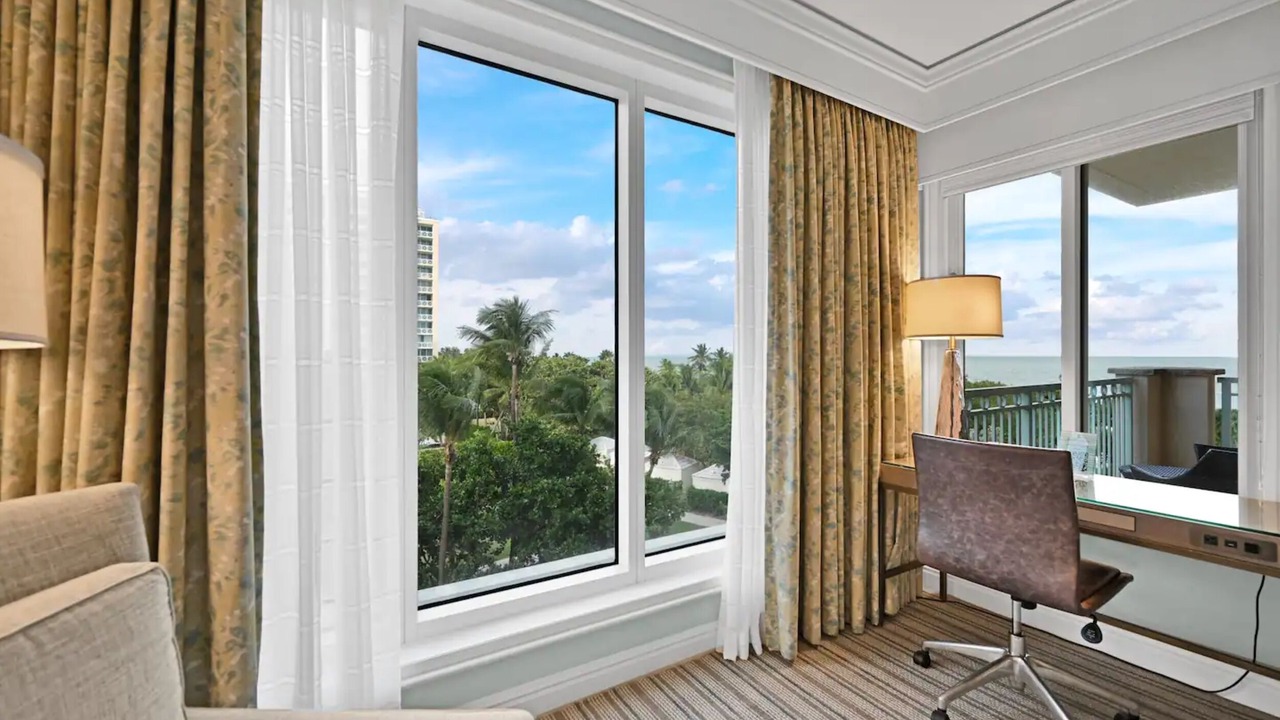 Photo of Livingroom in Key Biscayne