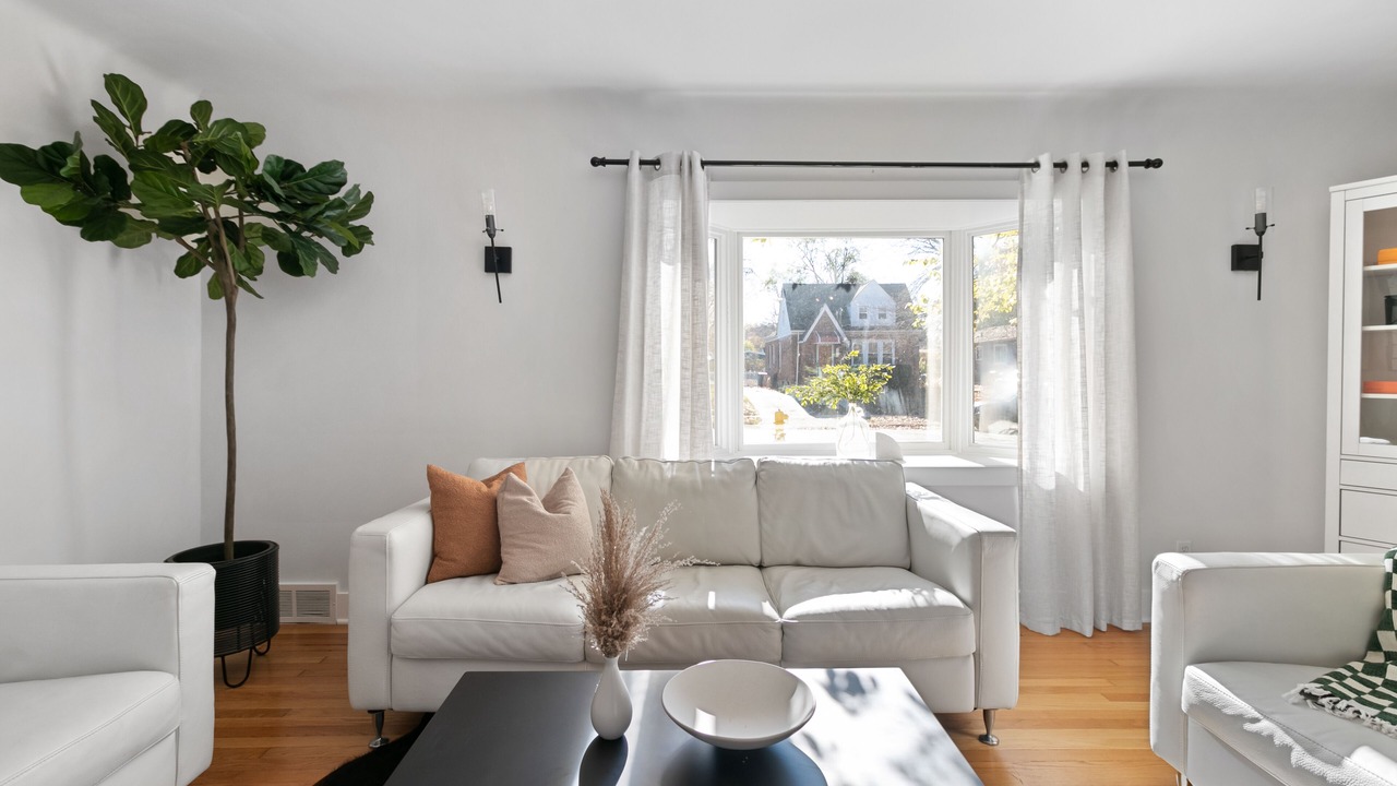 Photo of Livingroom in Oak Park