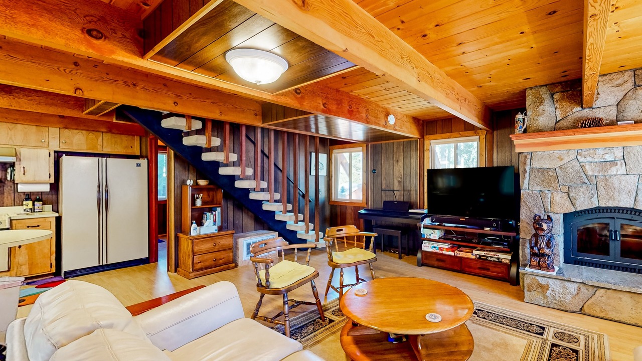 Photo of Livingroom in Comstock Acres