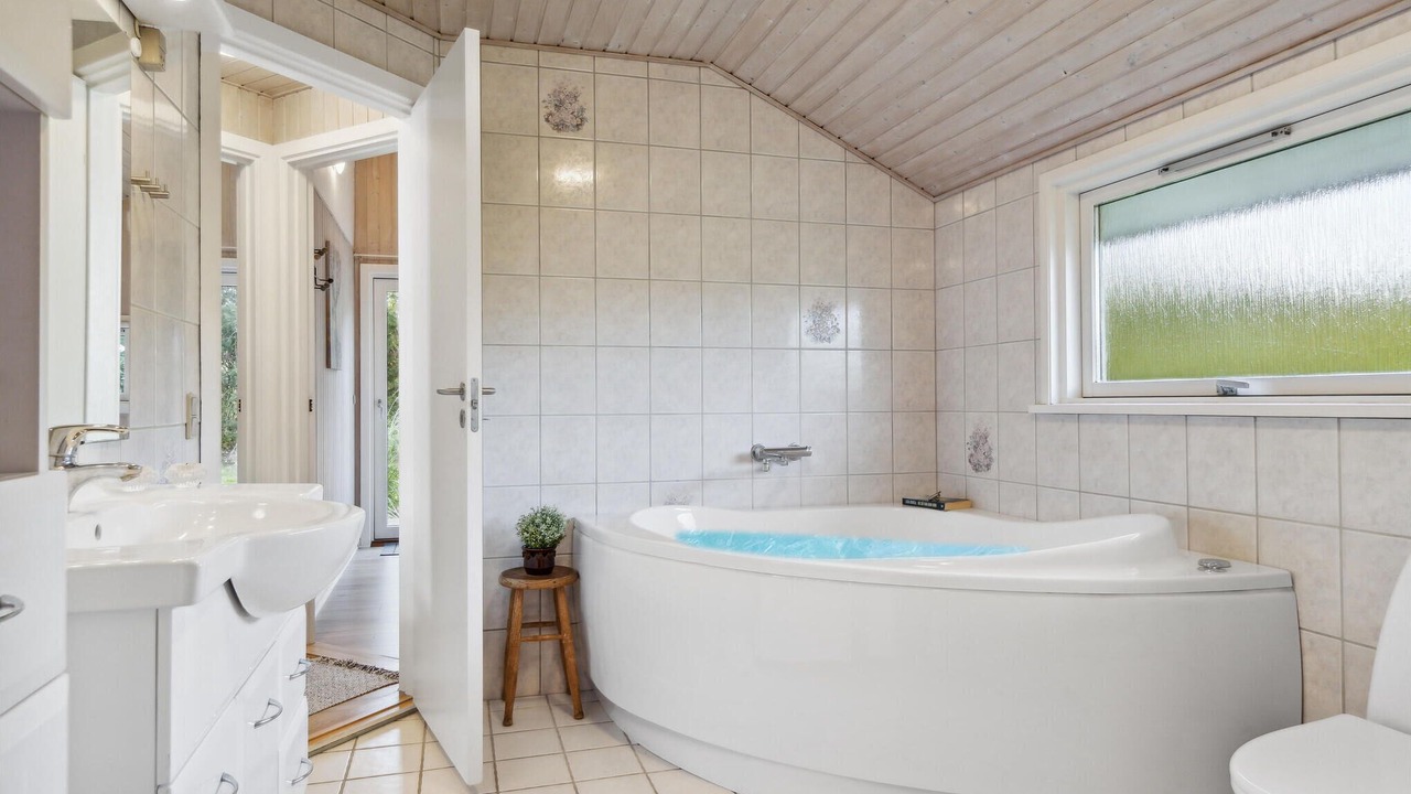 Photo of Bathroom in Østerskov
