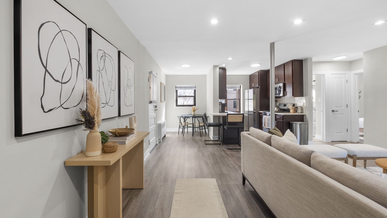 Photo of Livingroom in South Evanston