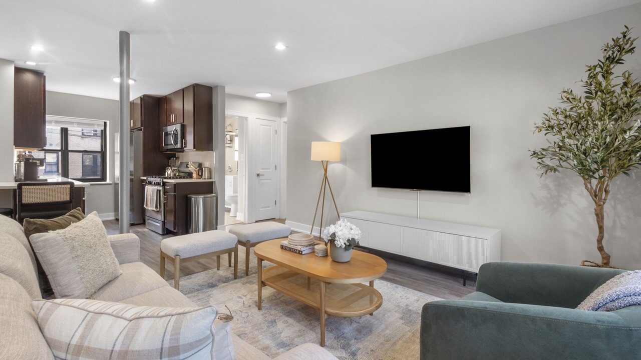 Photo of Livingroom in South Evanston