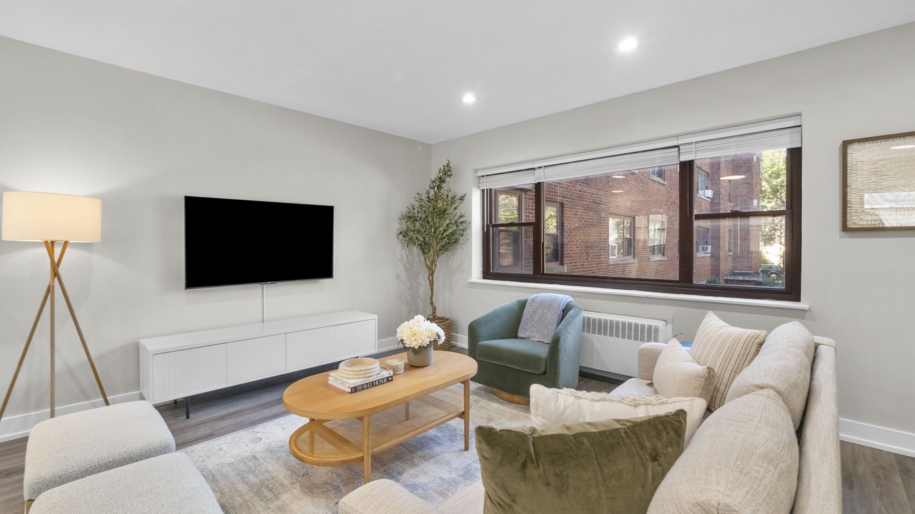 Photo of Livingroom in South Evanston