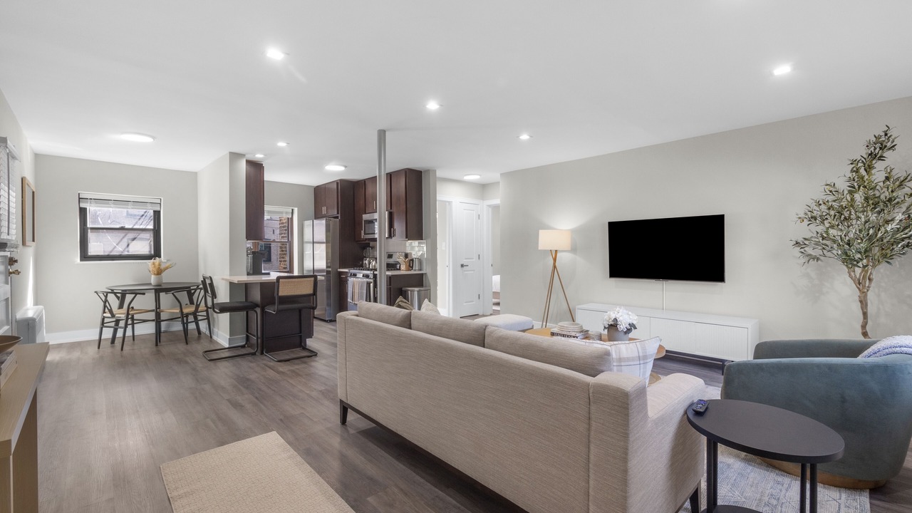 Photo of Livingroom in South Evanston