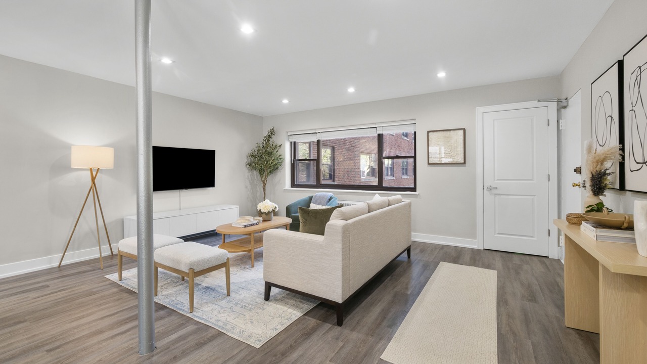Photo of Livingroom in South Evanston