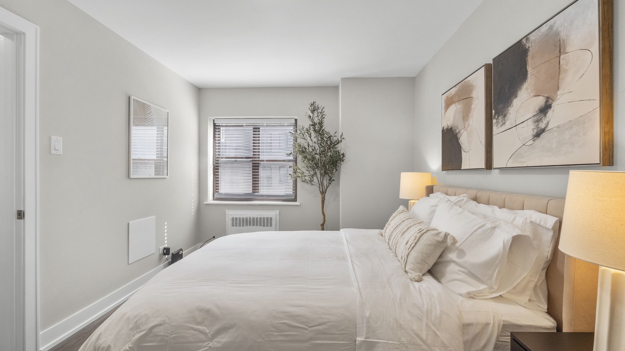 Photo of Bedroom in South Evanston