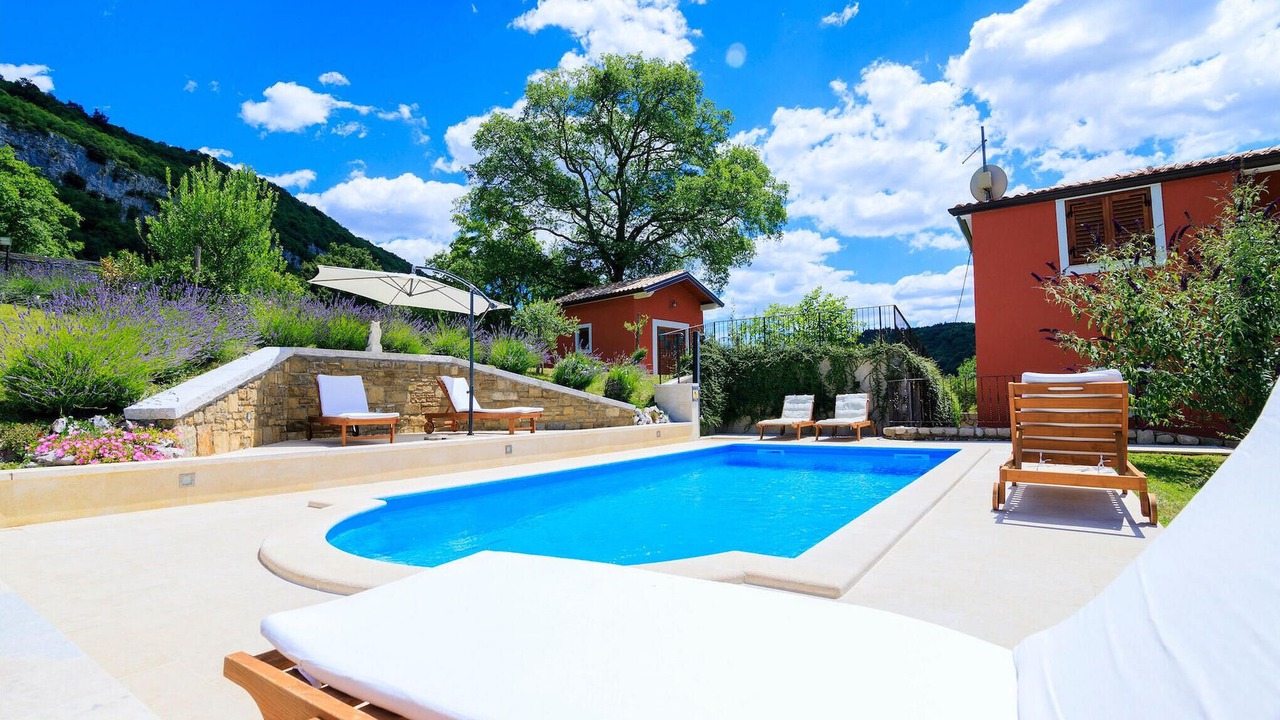 Photo of Outdoor in Grabri
