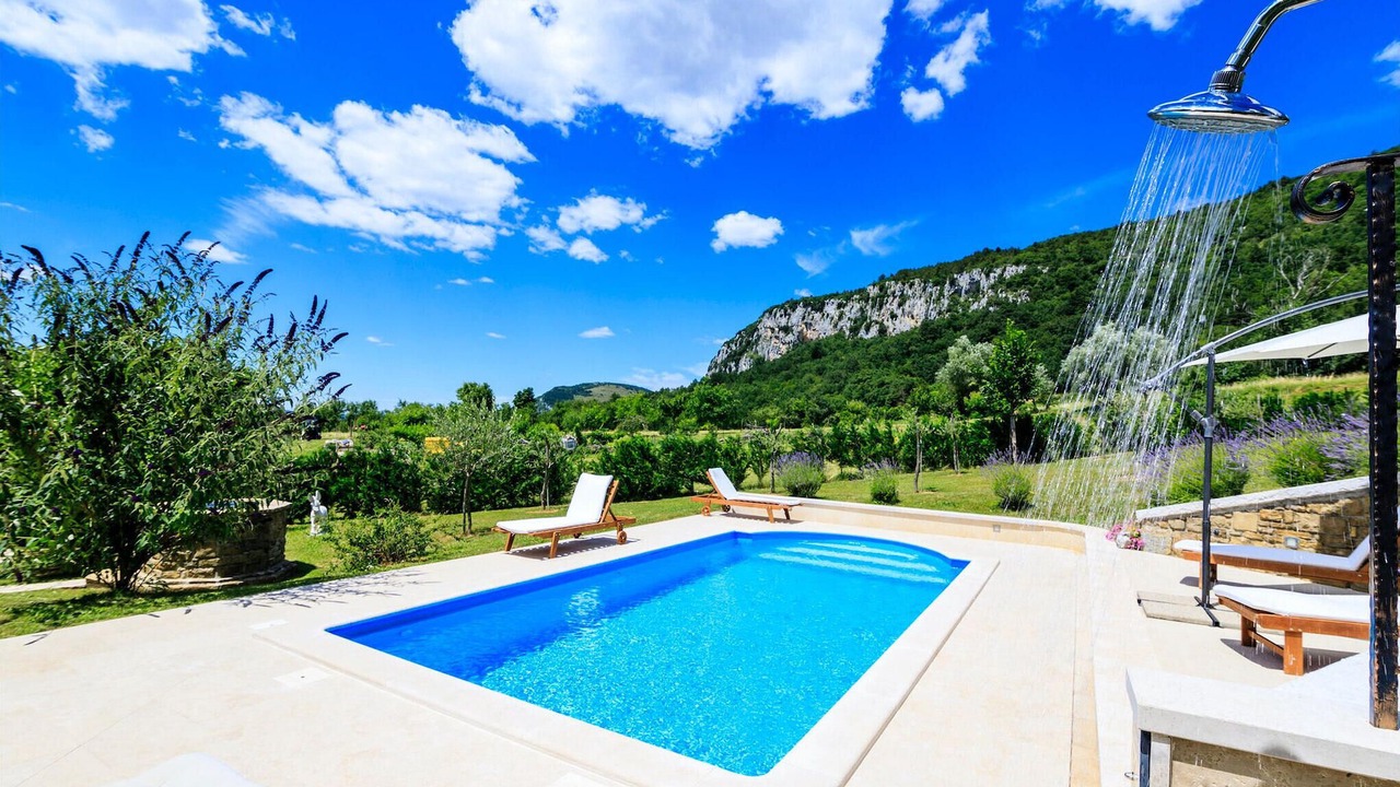 Photo of Outdoor in Grabri
