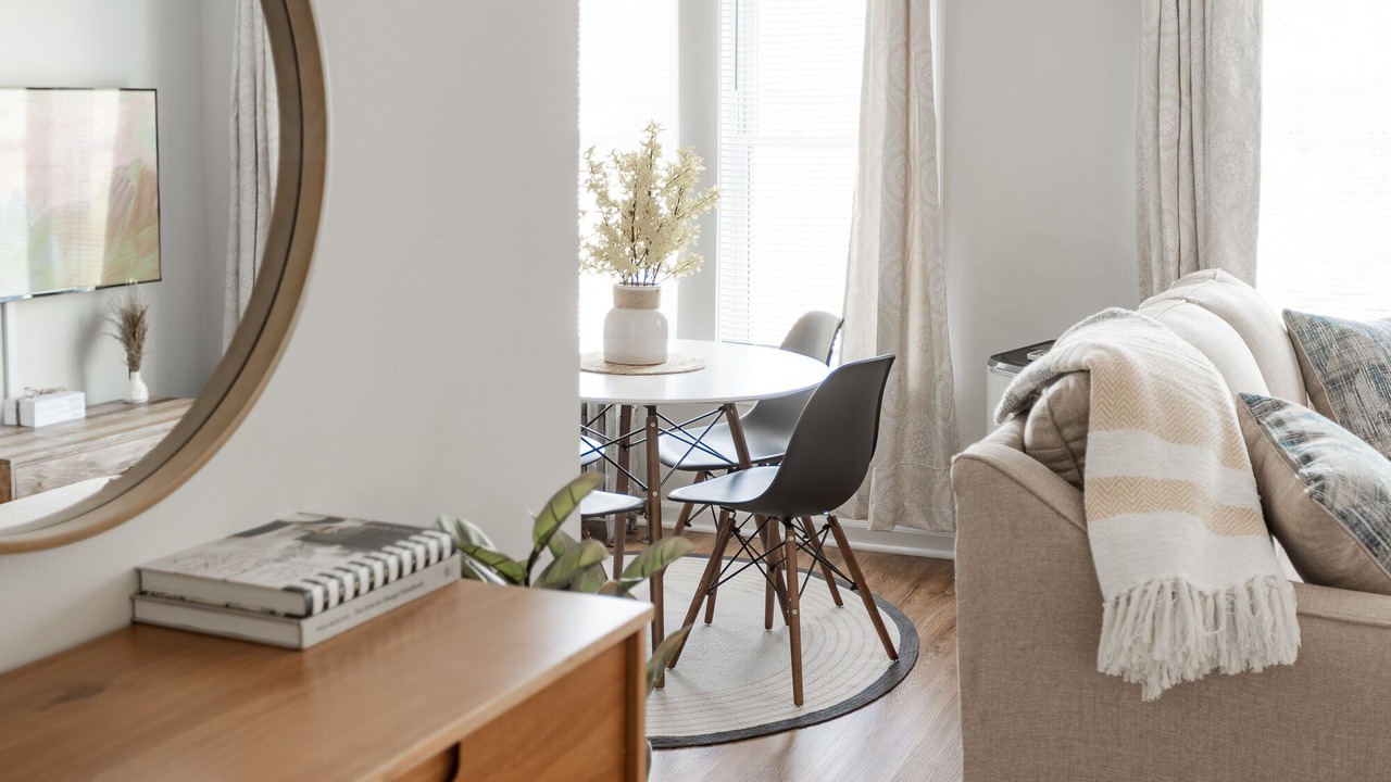 Photo of Livingroom in Rogers Park