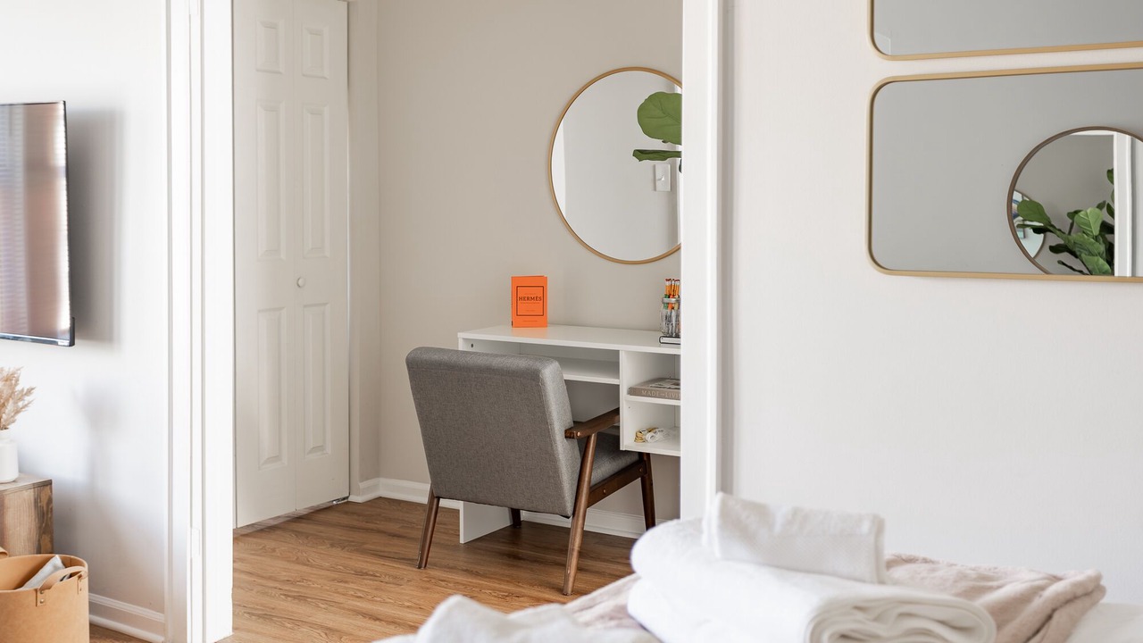 Photo of Bedroom in Rogers Park