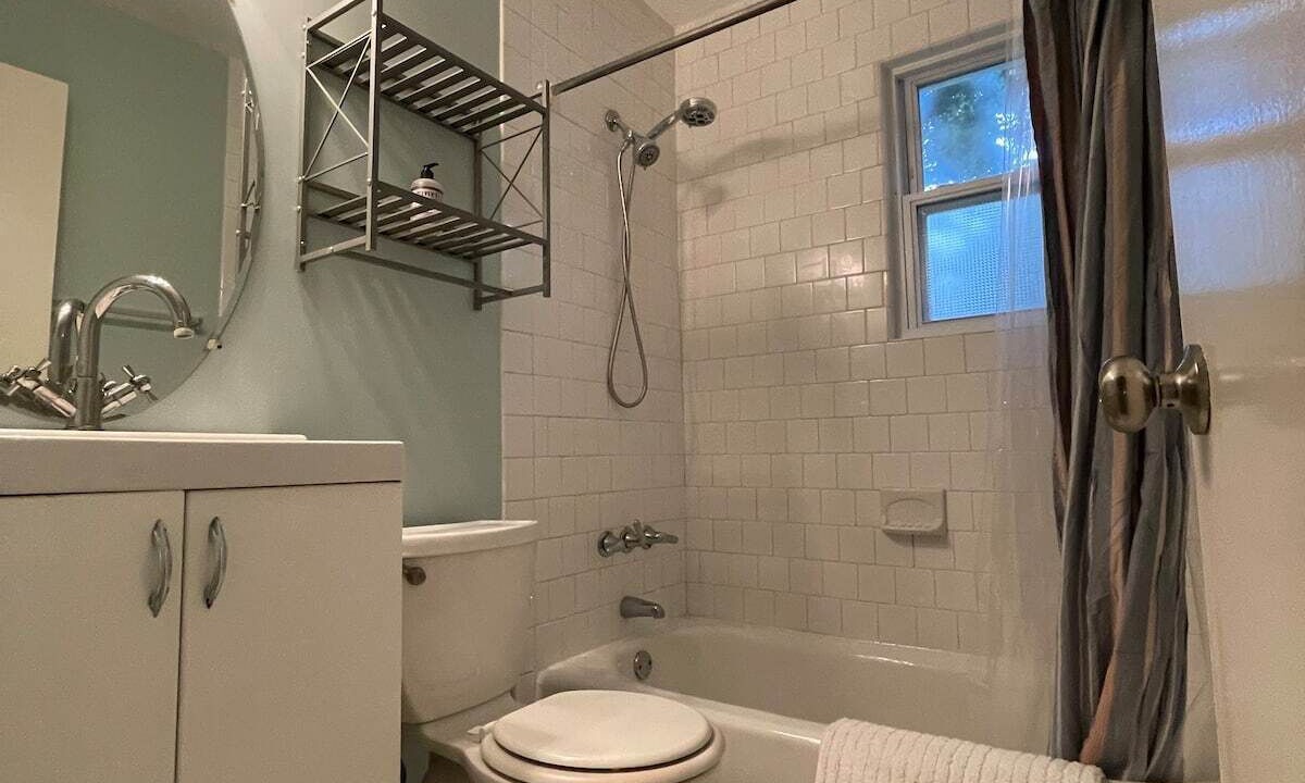 Photo of Bathroom in Woodmont