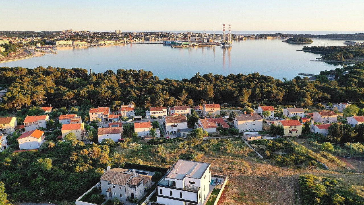 Photo of Others in Pula