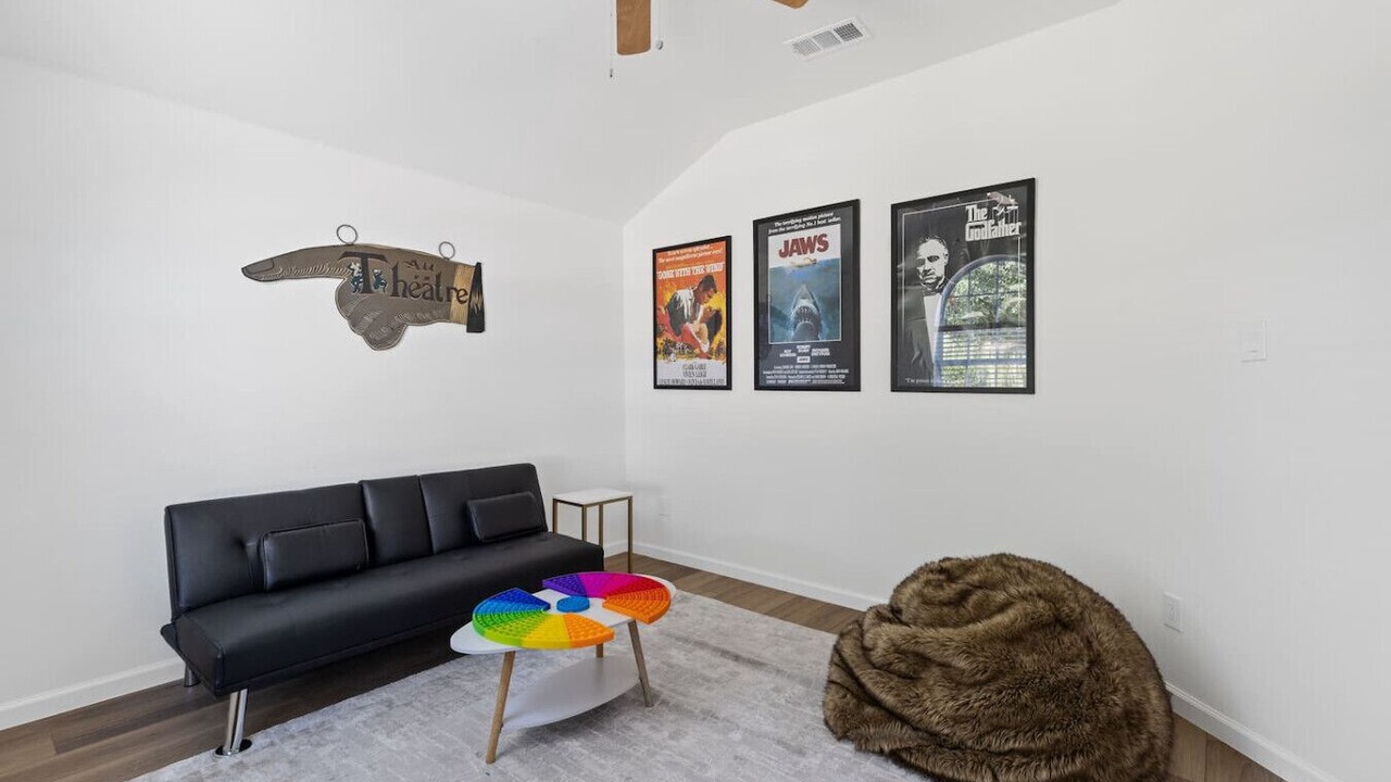 Photo of Livingroom in Forney