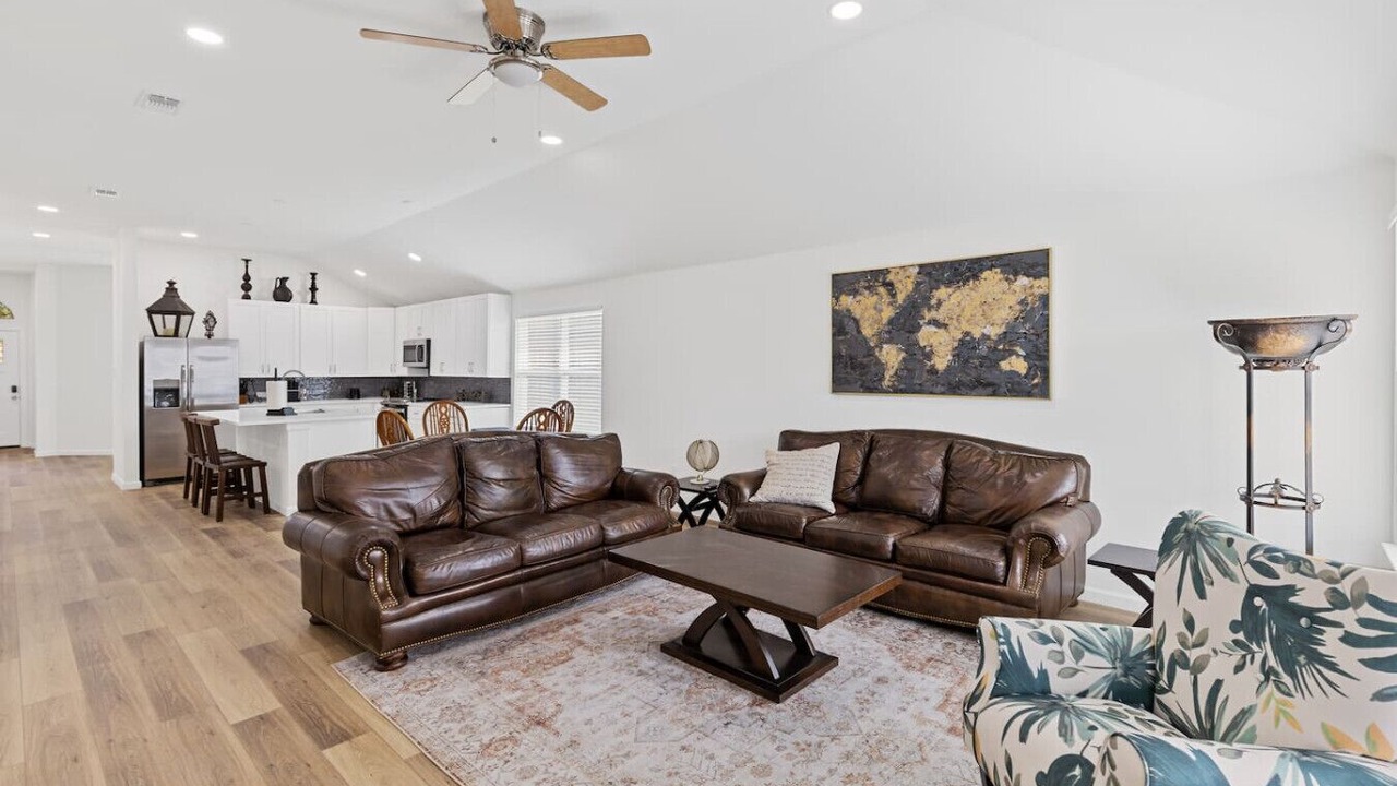 Photo of Livingroom in Forney
