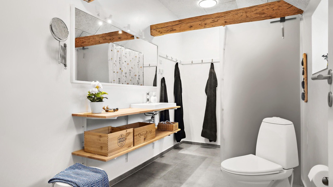 Photo of Bathroom in Lokken