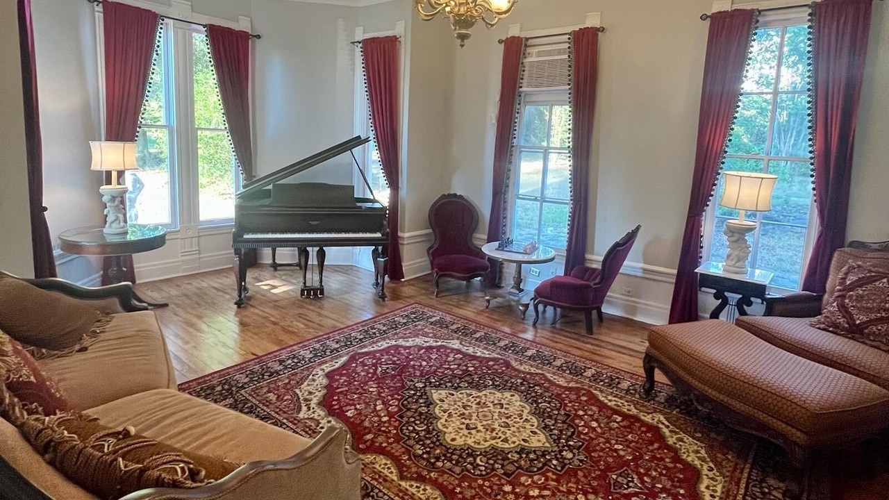 Photo of Livingroom in Jacksonville