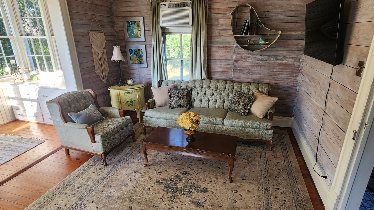 Photo of Livingroom in Jacksonville