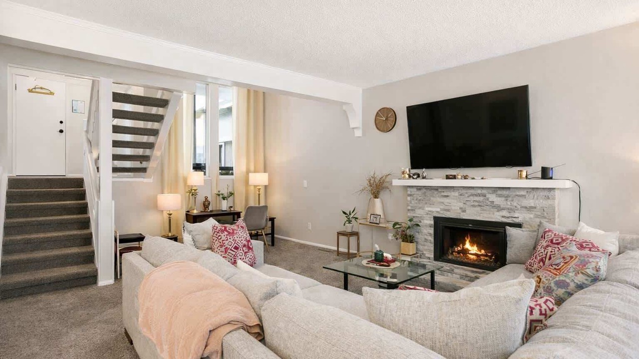 Photo of Livingroom in Lenexa