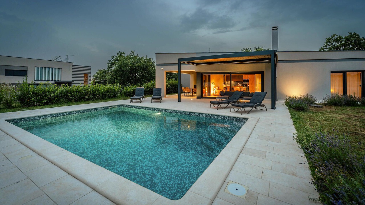Photo of Outdoor in Gajana