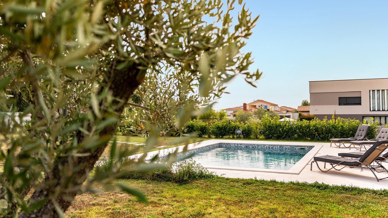 Photo of Outdoor in Gajana