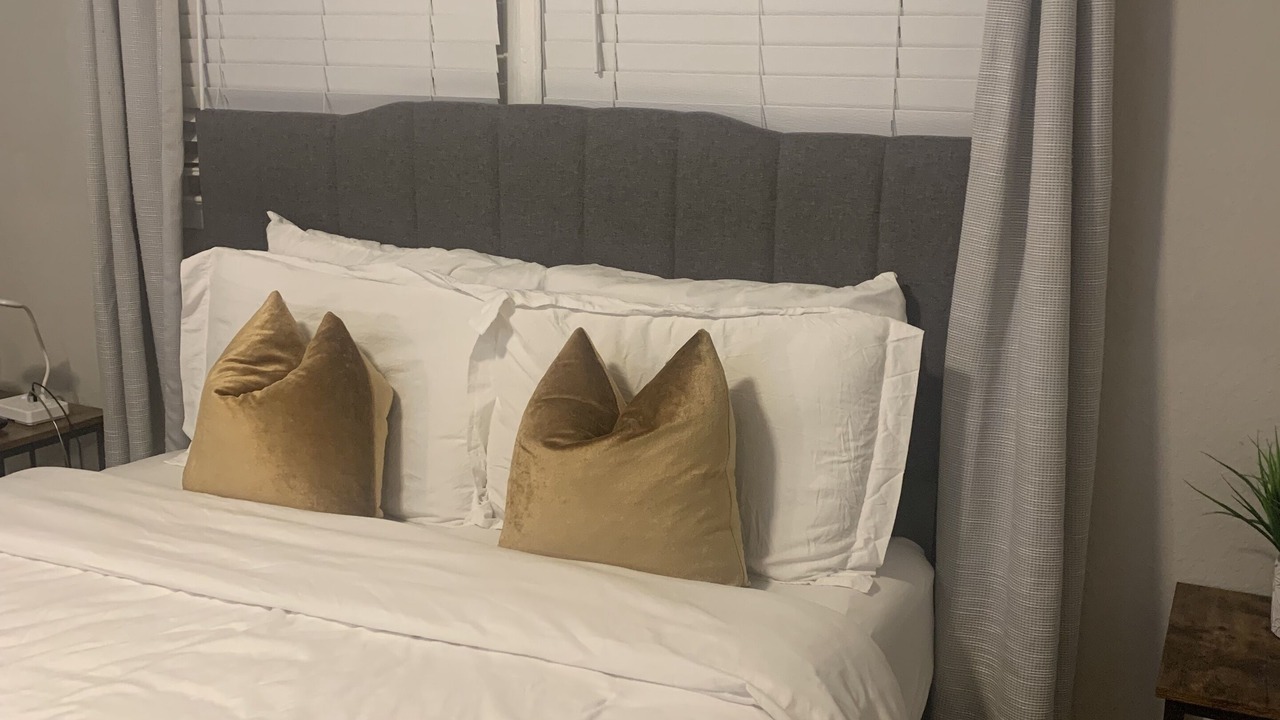 Photo of Bedroom in Villa Heights