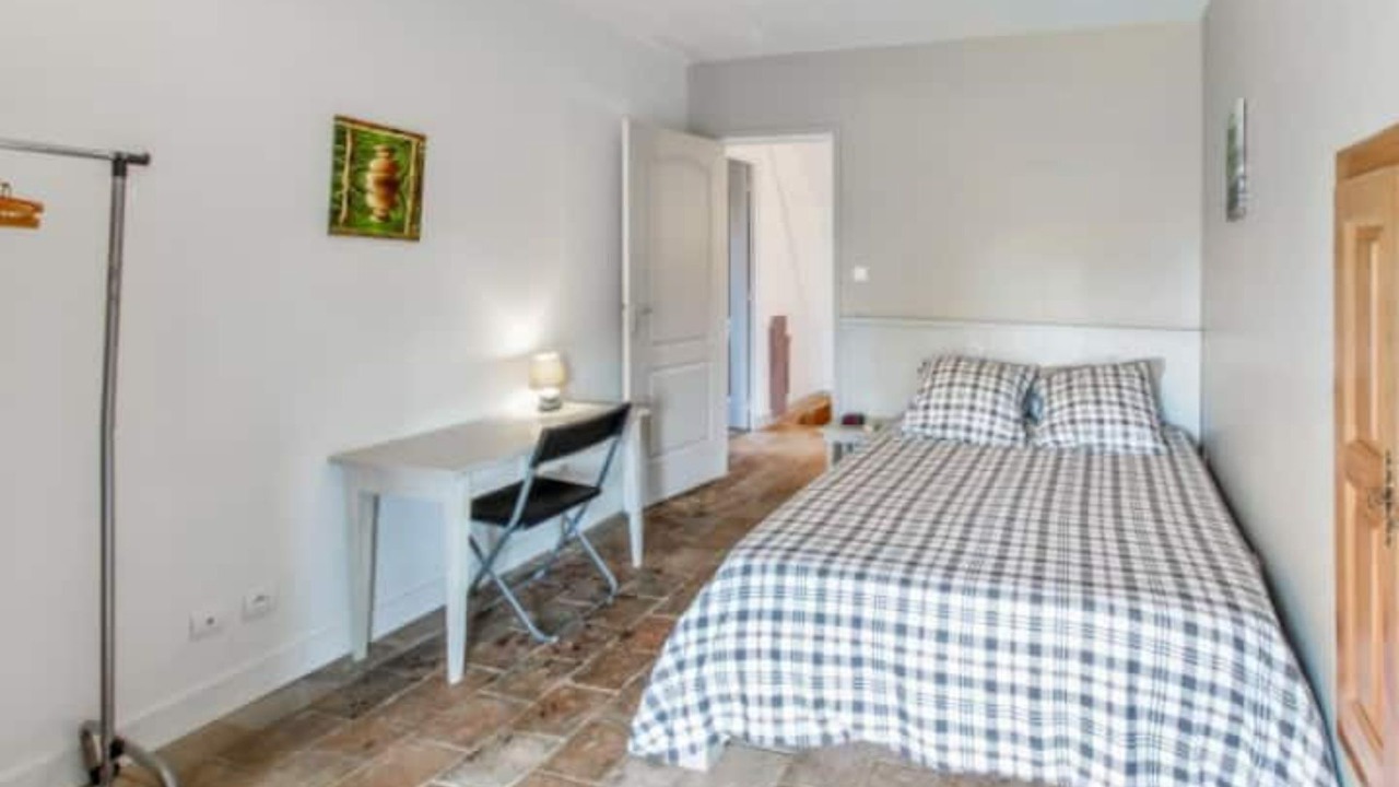Photo of Bedroom in Assay