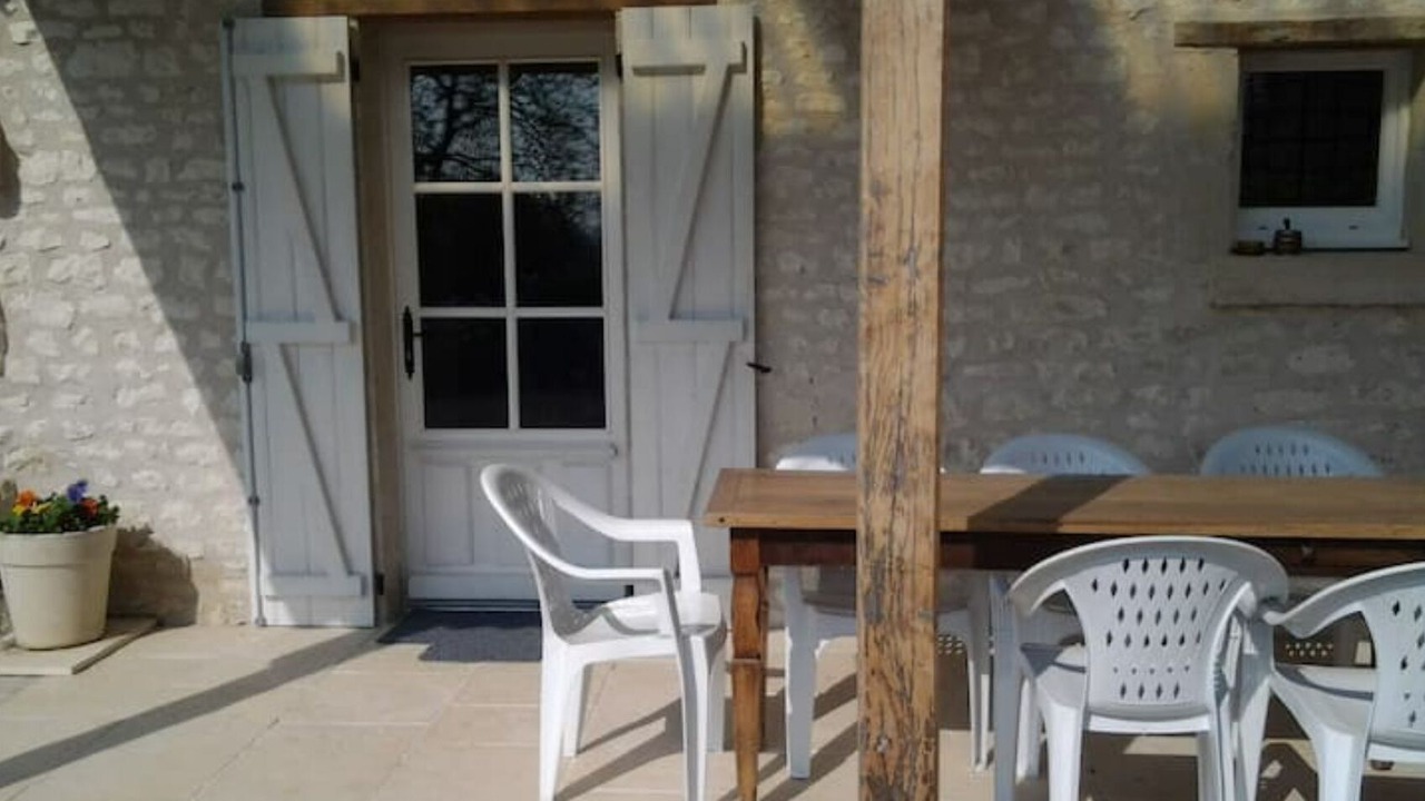 Photo of Outdoor in Assay