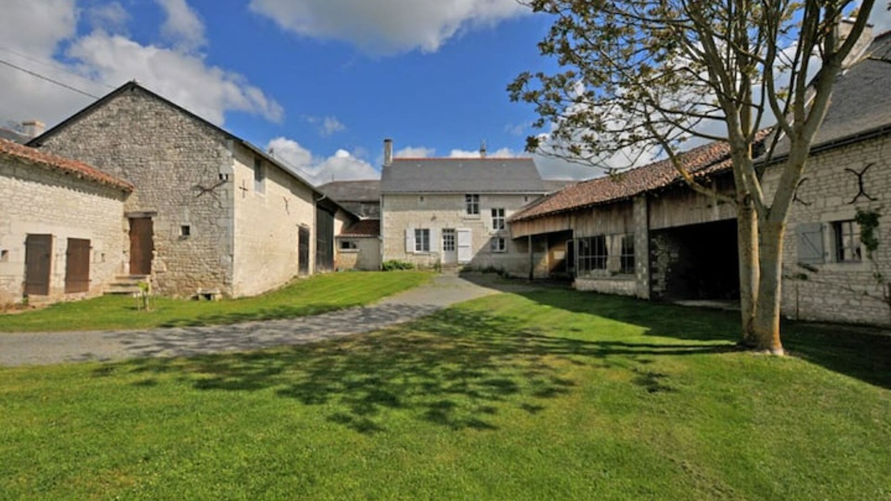 Photo of Outdoor in Assay