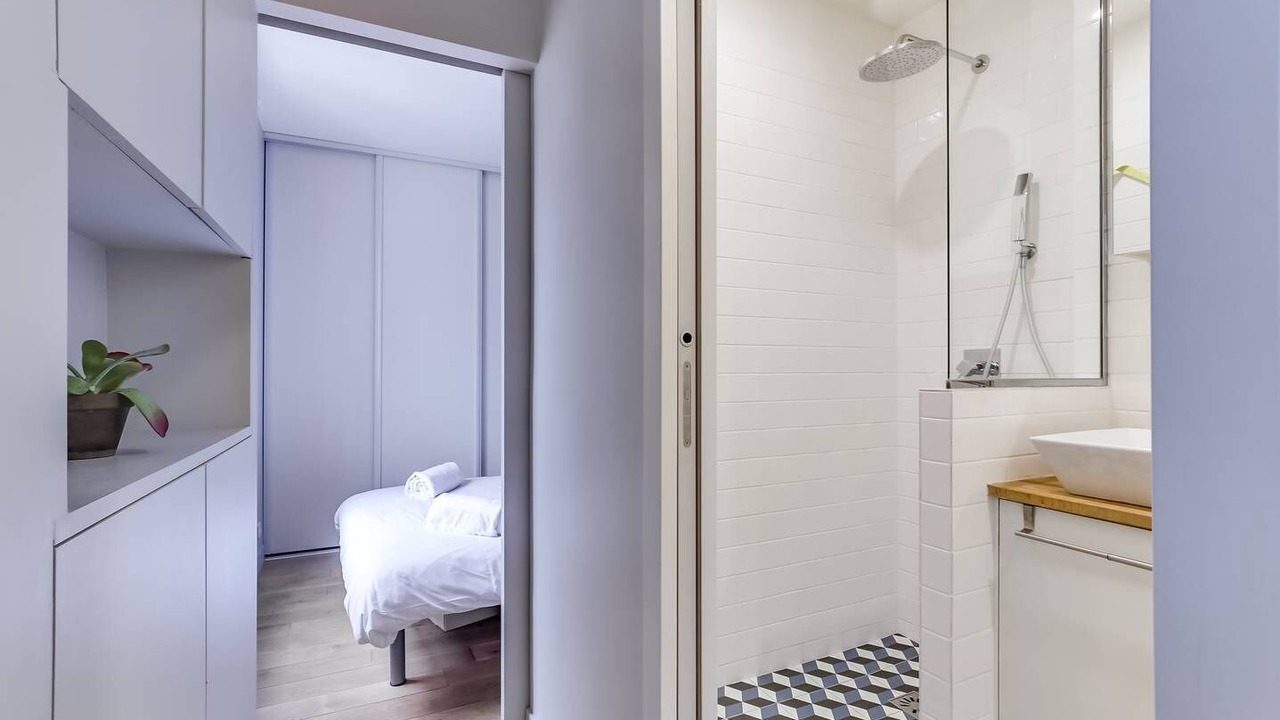 Photo of Bathroom in Quartier de la Folie-Mericourt