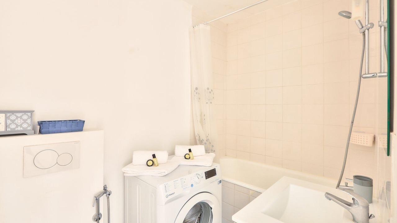 Photo of Bathroom in Riquet Stalingrad