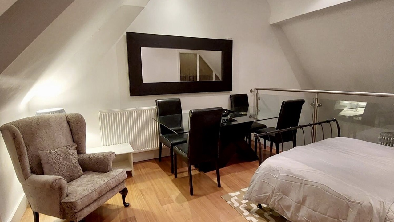 Photo of Others in Dickens Heath