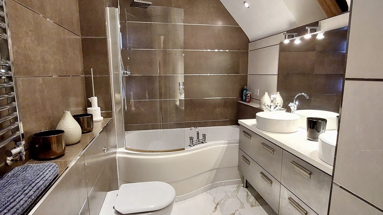 Photo of Bathroom in Dickens Heath