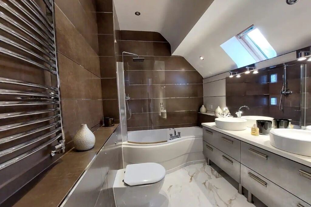Photo of Bathroom in Dickens Heath