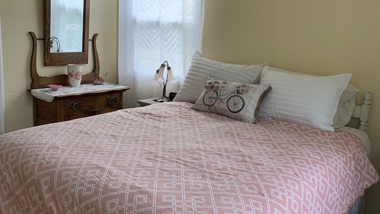 Photo of Bedroom in Orick
