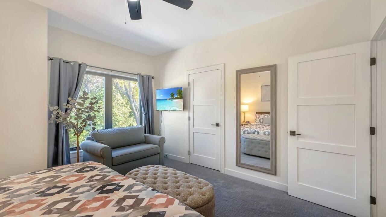 Photo of Bedroom in Arnolds Park