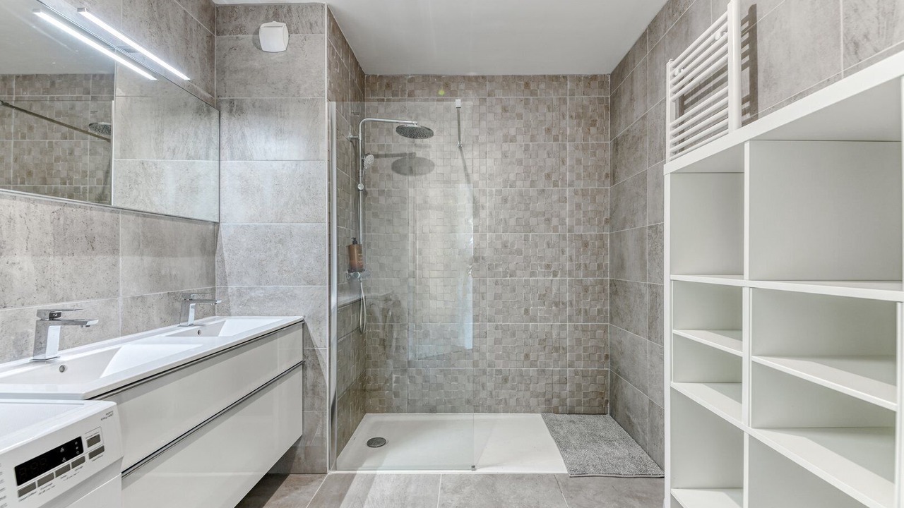 Photo of Bathroom in La Confluence